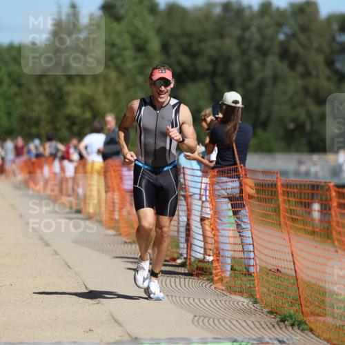 07.09.2025 - 19. Norderstedt Triathlon Michael Strokosch http://msf.ph/oto/8745268 07.09.2025 12:35:31 Laufen 151, 845, 851 meine-sportfotos.de