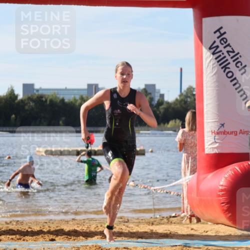 07.09.2025 - 19. Norderstedt Triathlon Luisa Fischer http://msf.ph/oto/8745273 07.09.2025 10:24:09 Schwimmen 71, 75, 105, 113, 115, 635, 636, 660 meine-sportfotos.de