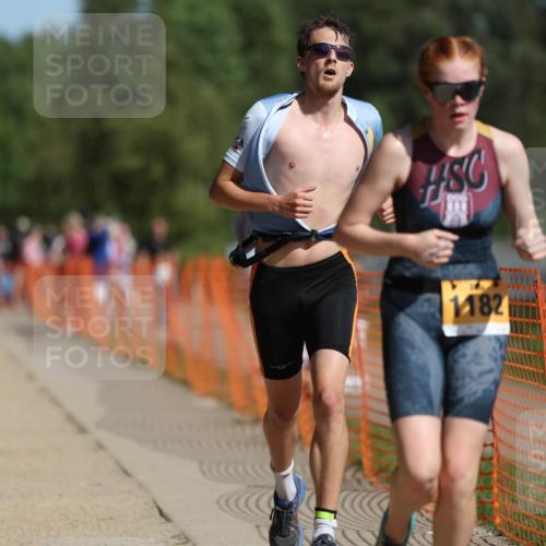 07.09.2025 - 19. Norderstedt Triathlon Michael Strokosch http://msf.ph/oto/8745289 07.09.2025 11:58:26 Laufen 185, 1172, 1182 meine-sportfotos.de