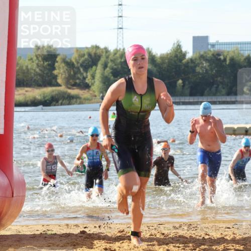 07.09.2025 - 19. Norderstedt Triathlon Luisa Fischer http://msf.ph/oto/8745307 07.09.2025 10:24:13 Schwimmen 60, 71, 75, 102, 105, 113, 115, 134, 635, 636, 660, 665 meine-sportfotos.de