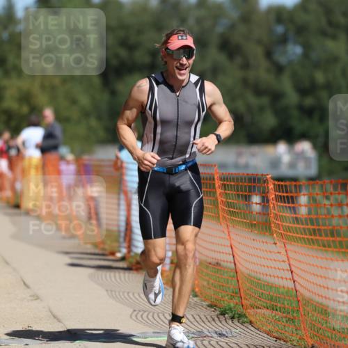 07.09.2025 - 19. Norderstedt Triathlon Michael Strokosch http://msf.ph/oto/8745325 07.09.2025 12:35:32 Laufen 151, 851 meine-sportfotos.de