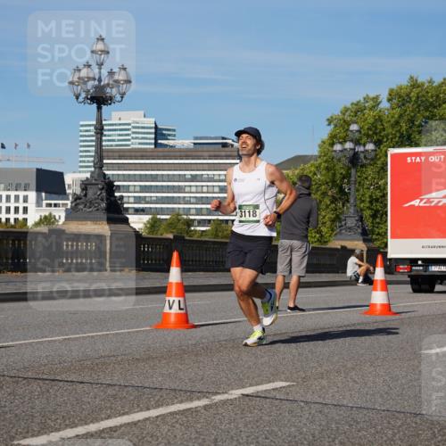 07.09.2025 - BARMER Alsterlauf Yannick Fuchs http://msf.ph/oto/8745353 07.09.2025 09:30:50 Laufen 3118, 1 meine-sportfotos.de