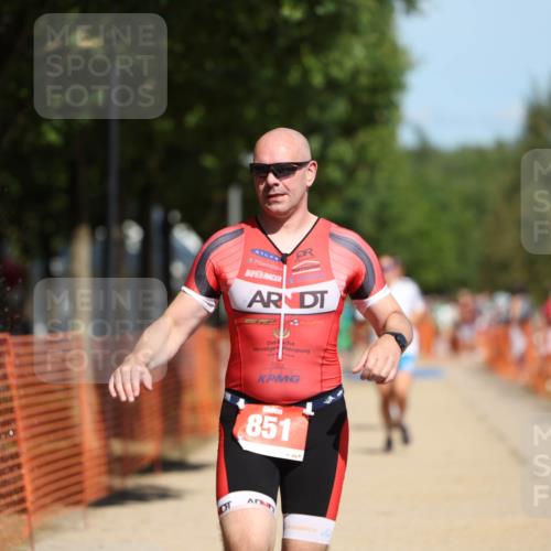 07.09.2025 - 19. Norderstedt Triathlon Michael Strokosch http://msf.ph/oto/8745399 07.09.2025 12:35:35 Laufen 140, 151, 697, 851, 1220 meine-sportfotos.de