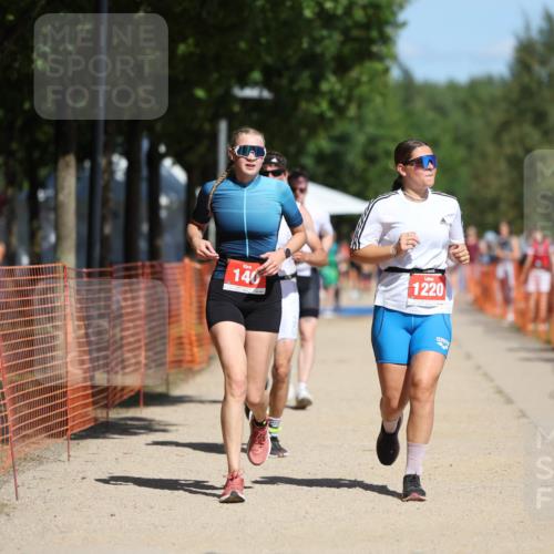 07.09.2025 - 19. Norderstedt Triathlon Michael Strokosch http://msf.ph/oto/8745503 07.09.2025 12:35:40 Laufen 140, 697, 737, 1220 meine-sportfotos.de