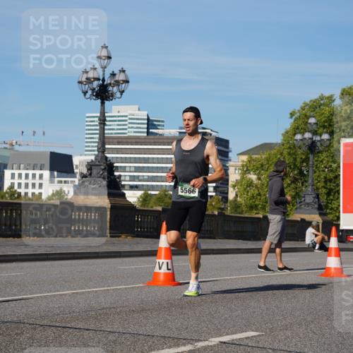 07.09.2025 - BARMER Alsterlauf Yannick Fuchs http://msf.ph/oto/8745531 07.09.2025 09:31:05 Laufen 5566, 1 meine-sportfotos.de