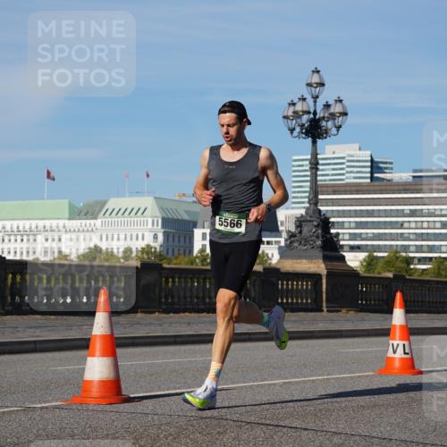 07.09.2025 - BARMER Alsterlauf Yannick Fuchs http://msf.ph/oto/8745543 07.09.2025 09:31:05 Laufen 5566 meine-sportfotos.de