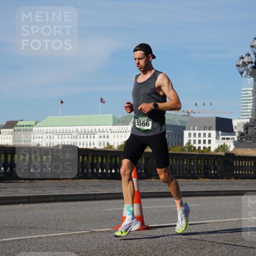 07.09.2025 - BARMER Alsterlauf Yannick Fuchs http://msf.ph/oto/8745558 07.09.2025 09:31:06 Laufen 5566 meine-sportfotos.de