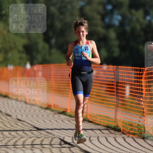 07.09.2025 - 19. Norderstedt Triathlon Michael Strokosch http://msf.ph/oto/8745577 07.09.2025 09:43:36 Laufen 562, 591 meine-sportfotos.de