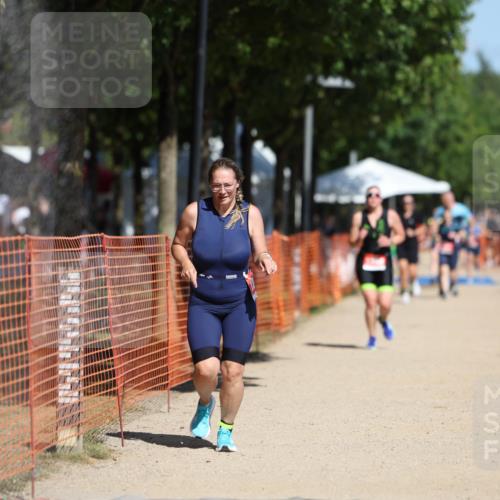 07.09.2025 - 19. Norderstedt Triathlon Michael Strokosch http://msf.ph/oto/8745653 07.09.2025 12:35:57 Laufen 1242, 1258 meine-sportfotos.de
