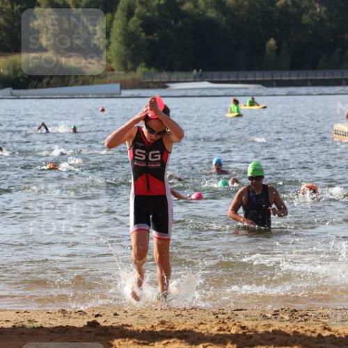07.09.2025 - 19. Norderstedt Triathlon Luisa Fischer http://msf.ph/oto/8745654 07.09.2025 10:24:32 Schwimmen 79, 83, 104, 124, 132, 674, 683 meine-sportfotos.de