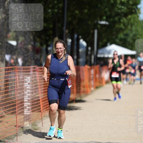 07.09.2025 - 19. Norderstedt Triathlon Michael Strokosch http://msf.ph/oto/8745669 07.09.2025 12:35:58 Laufen 1242, 1258 meine-sportfotos.de