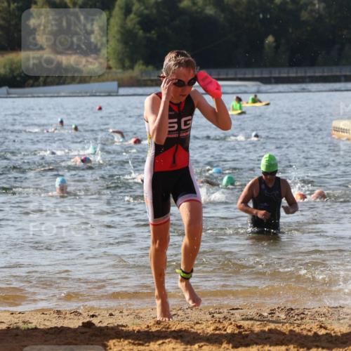 07.09.2025 - 19. Norderstedt Triathlon Luisa Fischer http://msf.ph/oto/8745671 07.09.2025 10:24:33 Schwimmen 83, 104, 124, 132, 674, 683 meine-sportfotos.de