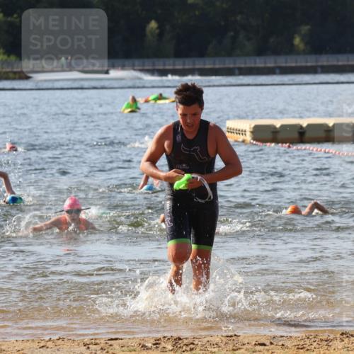 07.09.2025 - 19. Norderstedt Triathlon Luisa Fischer http://msf.ph/oto/8745724 07.09.2025 10:24:38 Schwimmen 83, 104, 123, 124, 132, 674, 683 meine-sportfotos.de