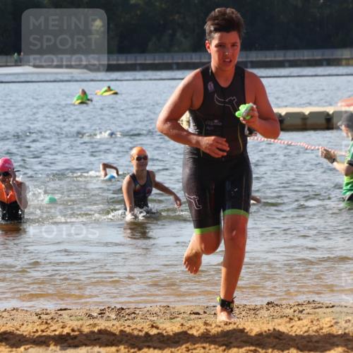 07.09.2025 - 19. Norderstedt Triathlon Luisa Fischer http://msf.ph/oto/8745759 07.09.2025 10:24:40 Schwimmen 83, 104, 123, 132, 674, 683 meine-sportfotos.de