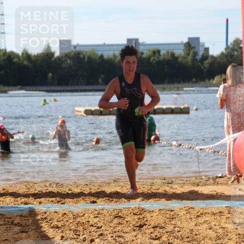 07.09.2025 - 19. Norderstedt Triathlon Luisa Fischer http://msf.ph/oto/8745777 07.09.2025 10:24:41 Schwimmen 83, 104, 123, 132, 674, 683 meine-sportfotos.de