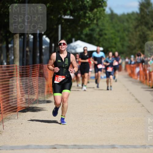 07.09.2025 - 19. Norderstedt Triathlon Michael Strokosch http://msf.ph/oto/8745795 07.09.2025 12:36:02 Laufen 1242, 1258 meine-sportfotos.de