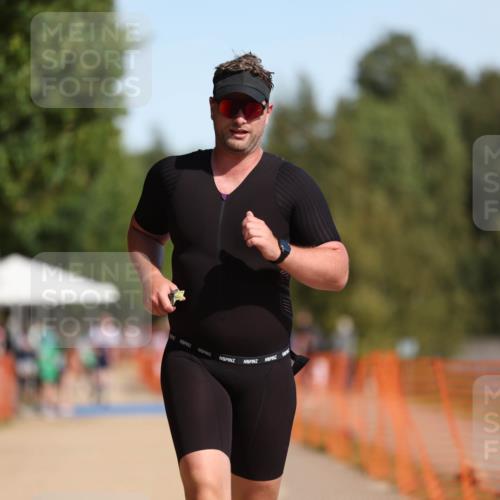07.09.2025 - 19. Norderstedt Triathlon Michael Strokosch http://msf.ph/oto/8745805 07.09.2025 11:59:15 Laufen 229, 281, 760 meine-sportfotos.de