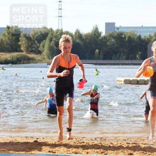 07.09.2025 - 19. Norderstedt Triathlon Luisa Fischer http://msf.ph/oto/8745811 07.09.2025 10:24:47 Schwimmen 61, 73, 83, 120, 123, 130, 674 meine-sportfotos.de