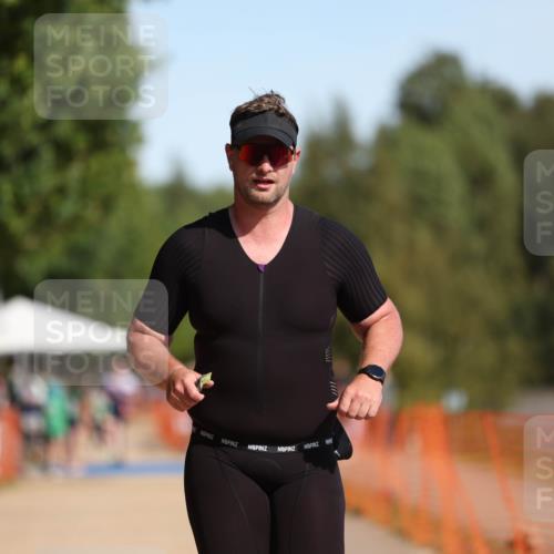 07.09.2025 - 19. Norderstedt Triathlon Michael Strokosch http://msf.ph/oto/8745820 07.09.2025 11:59:15 Laufen 229, 281, 760 meine-sportfotos.de