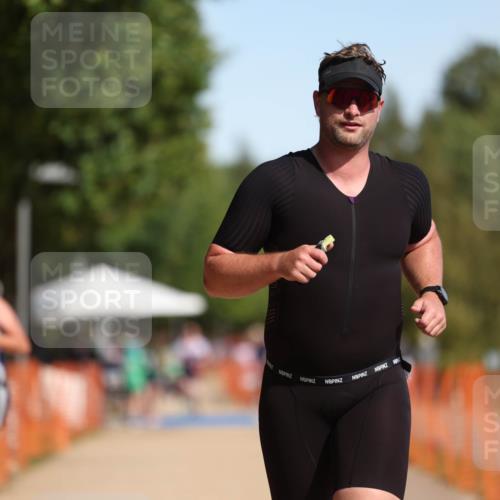 07.09.2025 - 19. Norderstedt Triathlon Michael Strokosch http://msf.ph/oto/8745828 07.09.2025 11:59:15 Laufen 229, 281, 760 meine-sportfotos.de