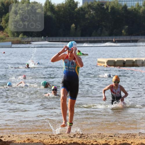 07.09.2025 - 19. Norderstedt Triathlon Luisa Fischer http://msf.ph/oto/8745907 07.09.2025 10:24:58 Schwimmen 61, 62, 73, 80, 100, 111, 120, 126, 130 meine-sportfotos.de