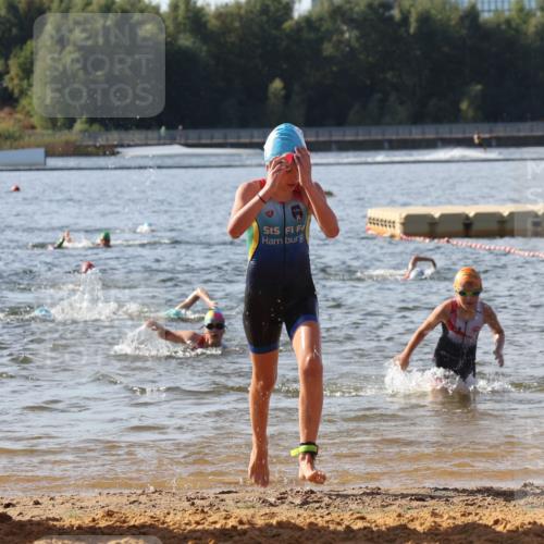 07.09.2025 - 19. Norderstedt Triathlon Luisa Fischer http://msf.ph/oto/8745911 07.09.2025 10:24:58 Schwimmen 61, 62, 73, 80, 100, 111, 120, 126, 130 meine-sportfotos.de