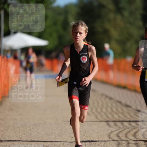 07.09.2025 - 19. Norderstedt Triathlon Michael Strokosch http://msf.ph/oto/8745923 07.09.2025 09:44:01 Laufen 563, 586, 587, 613 meine-sportfotos.de