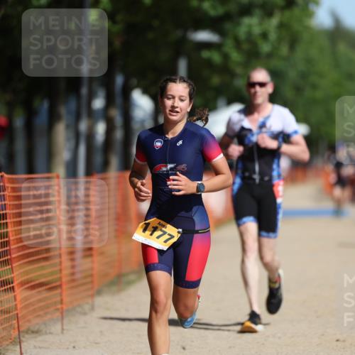07.09.2025 - 19. Norderstedt Triathlon Michael Strokosch http://msf.ph/oto/8745991 07.09.2025 11:59:35 Laufen 296, 1177, 1383 meine-sportfotos.de
