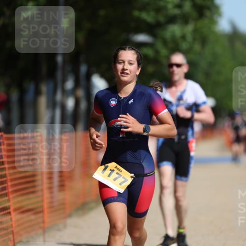 07.09.2025 - 19. Norderstedt Triathlon Michael Strokosch http://msf.ph/oto/8746006 07.09.2025 11:59:35 Laufen 296, 1177, 1383 meine-sportfotos.de