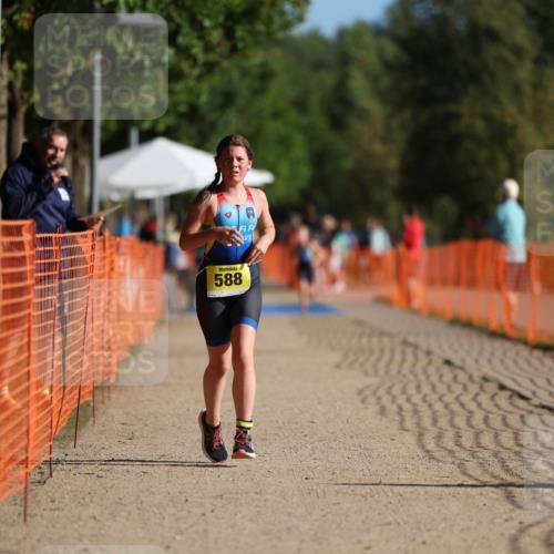 07.09.2025 - 19. Norderstedt Triathlon Michael Strokosch http://msf.ph/oto/8746076 07.09.2025 09:44:09 Laufen 587, 588 meine-sportfotos.de
