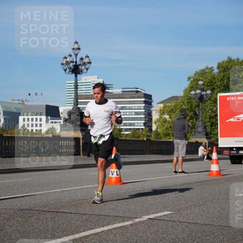 07.09.2025 - BARMER Alsterlauf Yannick Fuchs http://msf.ph/oto/8746110 07.09.2025 09:31:33 Laufen 1, 4763 meine-sportfotos.de