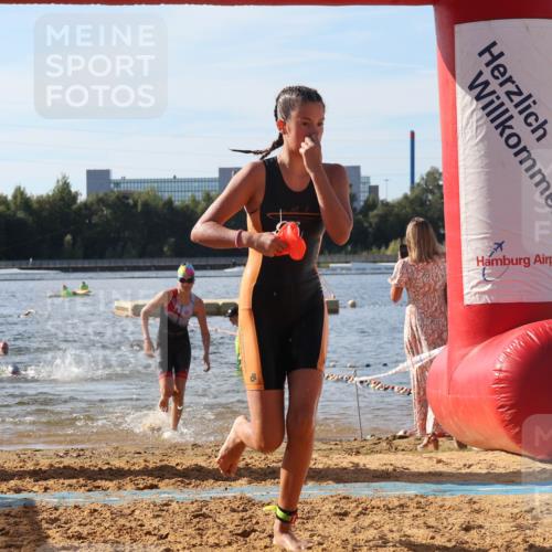 07.09.2025 - 19. Norderstedt Triathlon Luisa Fischer http://msf.ph/oto/8746178 07.09.2025 10:25:06 Schwimmen 62, 77, 80, 91, 100, 111, 126 meine-sportfotos.de