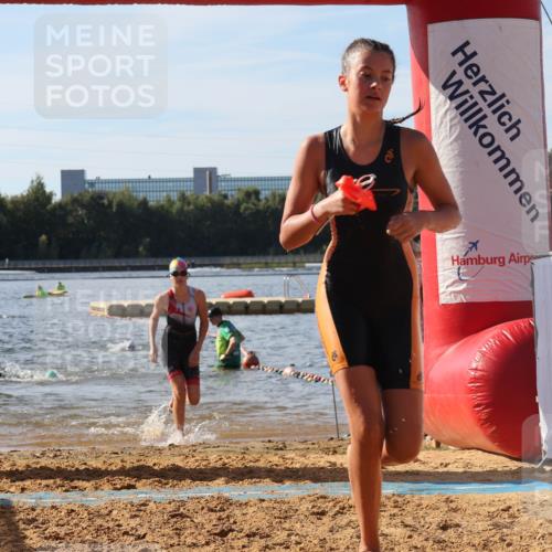 07.09.2025 - 19. Norderstedt Triathlon Luisa Fischer http://msf.ph/oto/8746182 07.09.2025 10:25:06 Schwimmen 62, 77, 80, 91, 100, 111, 126 meine-sportfotos.de