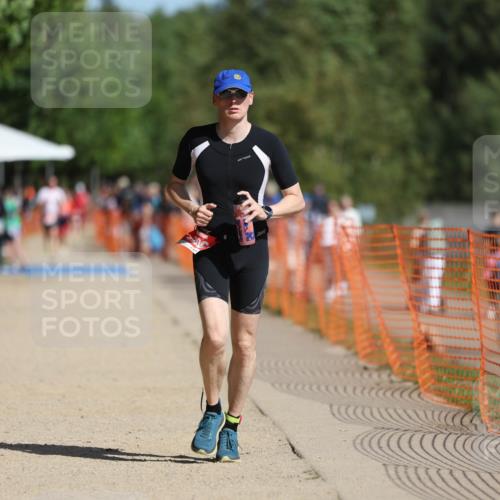 07.09.2025 - 19. Norderstedt Triathlon Michael Strokosch http://msf.ph/oto/8746219 07.09.2025 11:59:52 Laufen 306 meine-sportfotos.de