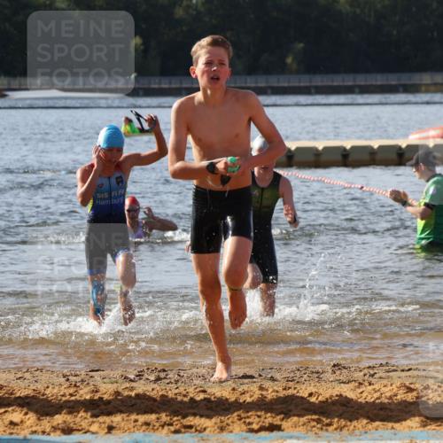 07.09.2025 - 19. Norderstedt Triathlon Luisa Fischer http://msf.ph/oto/8746241 07.09.2025 10:25:14 Schwimmen 77, 80, 91, 106, 127, 650 meine-sportfotos.de