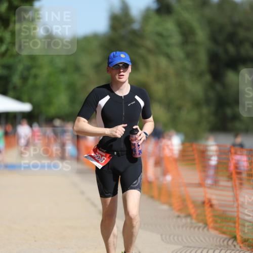 07.09.2025 - 19. Norderstedt Triathlon Michael Strokosch http://msf.ph/oto/8746254 07.09.2025 11:59:53 Laufen 306 meine-sportfotos.de