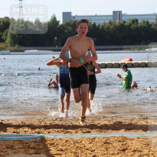 07.09.2025 - 19. Norderstedt Triathlon Luisa Fischer http://msf.ph/oto/8746255 07.09.2025 10:25:15 Schwimmen 77, 80, 91, 106, 127, 650 meine-sportfotos.de