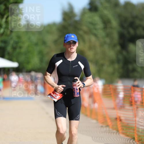 07.09.2025 - 19. Norderstedt Triathlon Michael Strokosch http://msf.ph/oto/8746262 07.09.2025 11:59:53 Laufen 306 meine-sportfotos.de