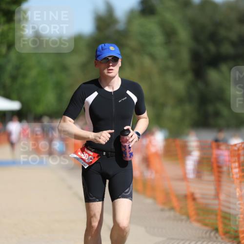 07.09.2025 - 19. Norderstedt Triathlon Michael Strokosch http://msf.ph/oto/8746280 07.09.2025 11:59:53 Laufen 306 meine-sportfotos.de