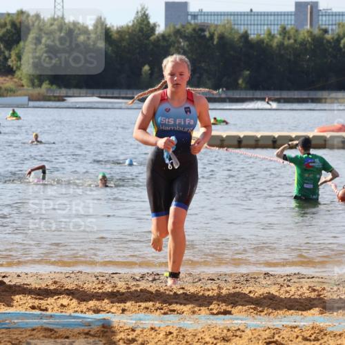 07.09.2025 - 19. Norderstedt Triathlon Luisa Fischer http://msf.ph/oto/8746340 07.09.2025 10:25:31 Schwimmen 67, 92, 129 meine-sportfotos.de