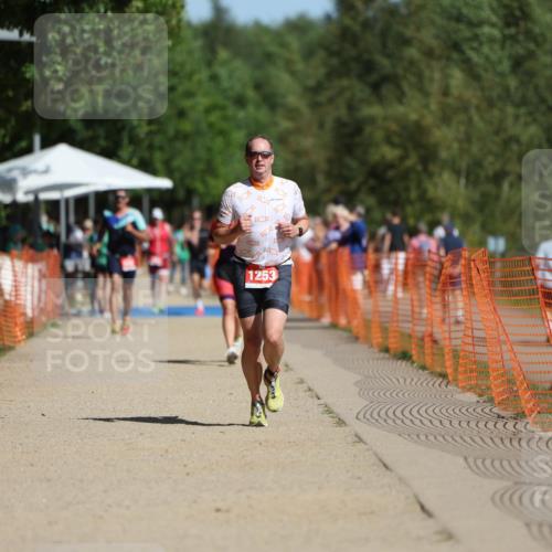 07.09.2025 - 19. Norderstedt Triathlon Michael Strokosch http://msf.ph/oto/8746358 07.09.2025 12:00:14 Laufen 1253 meine-sportfotos.de