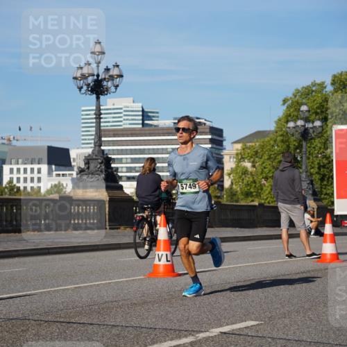 07.09.2025 - BARMER Alsterlauf Yannick Fuchs http://msf.ph/oto/8746403 07.09.2025 09:31:48 Laufen 5749, 1 meine-sportfotos.de
