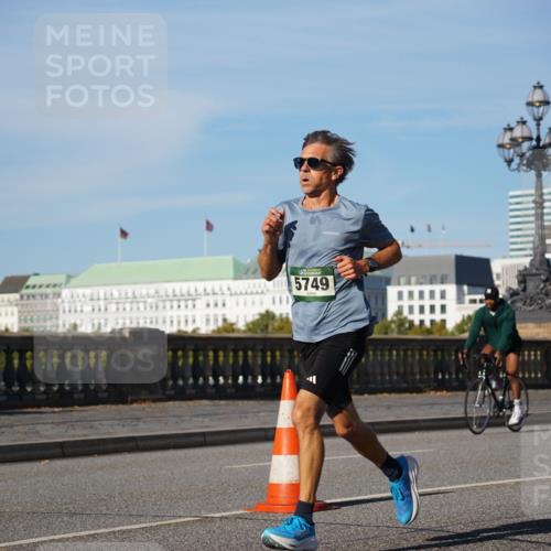 07.09.2025 - BARMER Alsterlauf Yannick Fuchs http://msf.ph/oto/8746430 07.09.2025 09:31:49 Laufen 111, 5749 meine-sportfotos.de