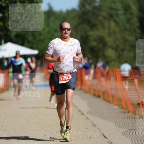07.09.2025 - 19. Norderstedt Triathlon Michael Strokosch http://msf.ph/oto/8746431 07.09.2025 12:00:17 Laufen 714, 749, 1253 meine-sportfotos.de