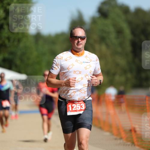 07.09.2025 - 19. Norderstedt Triathlon Michael Strokosch http://msf.ph/oto/8746457 07.09.2025 12:00:19 Laufen 714, 749, 1253 meine-sportfotos.de