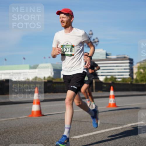 07.09.2025 - BARMER Alsterlauf Yannick Fuchs http://msf.ph/oto/8746519 07.09.2025 09:31:58 Laufen 2238, 6743 meine-sportfotos.de