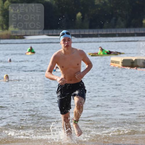 07.09.2025 - 19. Norderstedt Triathlon Luisa Fischer http://msf.ph/oto/8746526 07.09.2025 10:25:58 Schwimmen 99, 110, 693 meine-sportfotos.de
