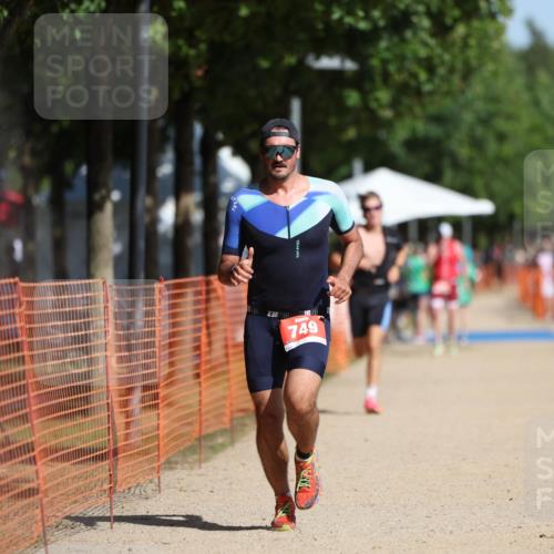 07.09.2025 - 19. Norderstedt Triathlon Michael Strokosch http://msf.ph/oto/8746546 07.09.2025 12:00:23 Laufen 714, 749, 1184, 1253 meine-sportfotos.de