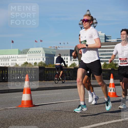 07.09.2025 - BARMER Alsterlauf Yannick Fuchs http://msf.ph/oto/8746632 07.09.2025 09:32:01 Laufen 2058, 2025, 8247 meine-sportfotos.de