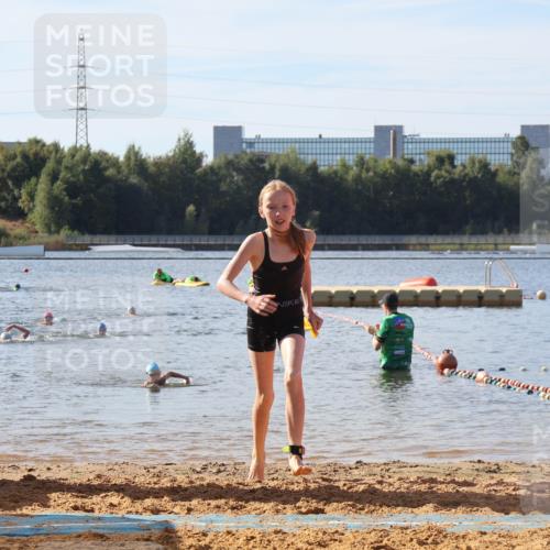 07.09.2025 - 19. Norderstedt Triathlon Luisa Fischer http://msf.ph/oto/8746636 07.09.2025 10:26:35 Schwimmen 78 meine-sportfotos.de